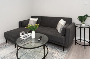 Modern 1BR Haven Central Croydon, Croydon